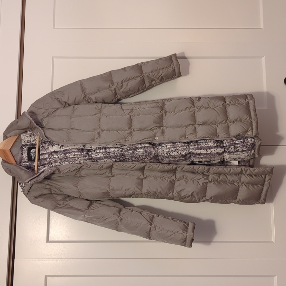 Gray North Face Puffer Coat M